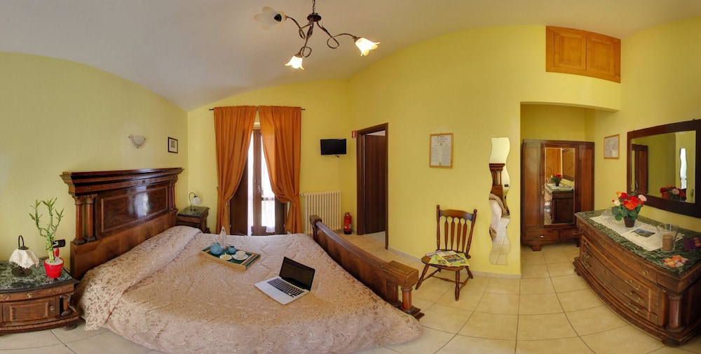 Triple Room photo 2