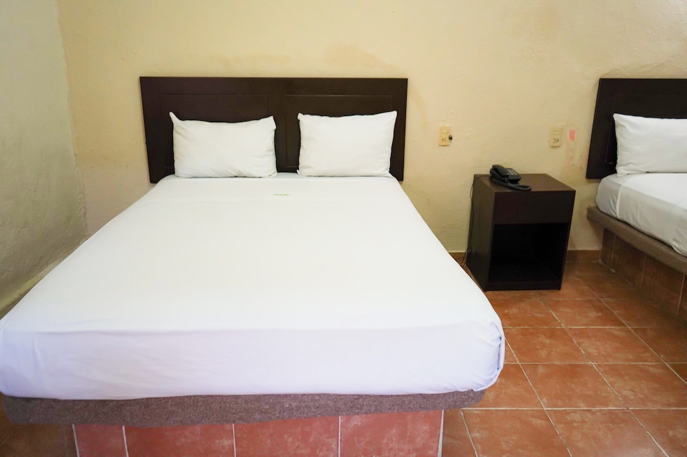 Superior Room, Multiple Beds photo 3