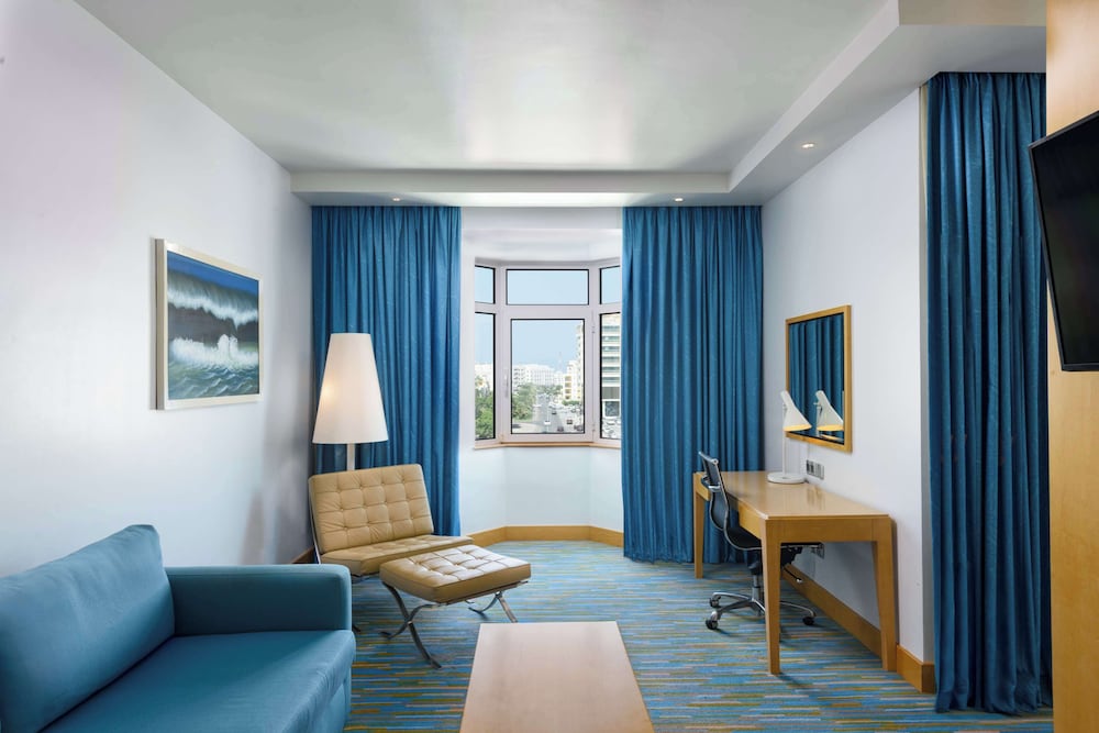 Suite, 1 Bedroom (Lounge Access) - Photo 7