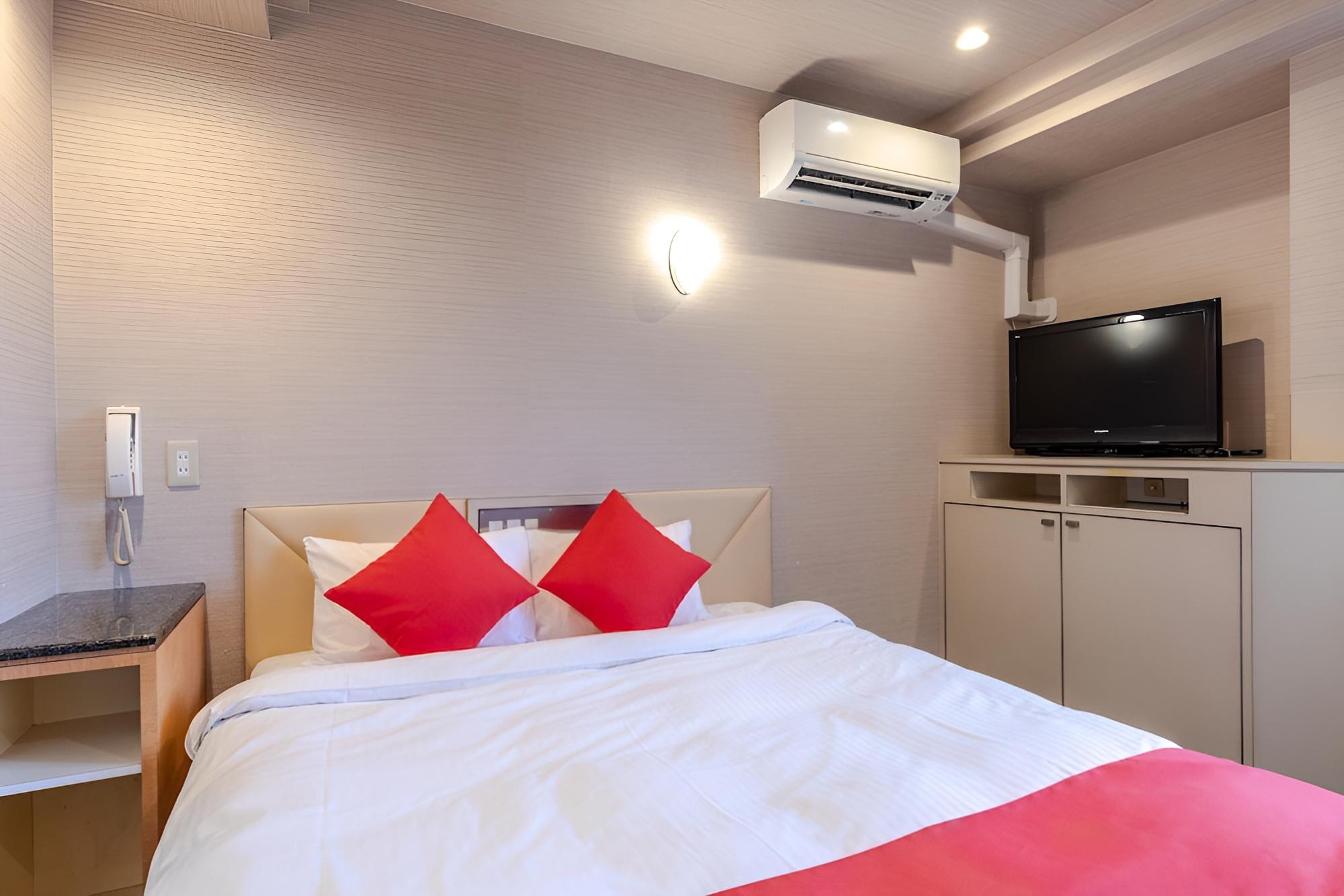 Double Room, Smoking photo 3