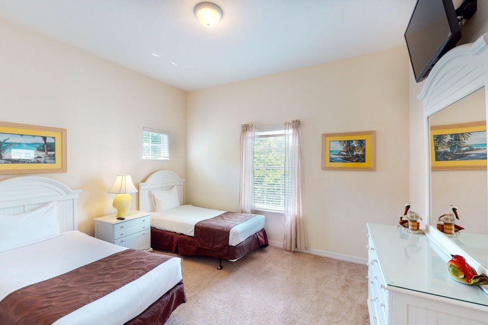 Condo, 2 Bedrooms photo 2