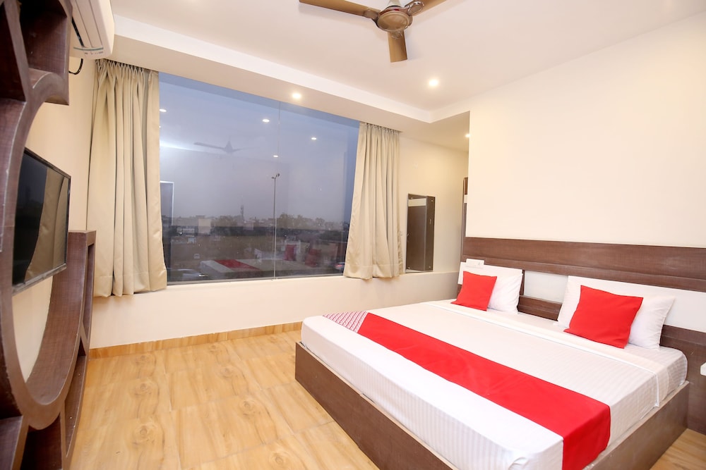 Deluxe Double Or Twin Room, 1 King Bed photo 1