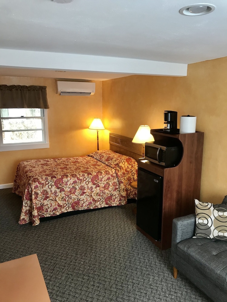 Junior Suite, 1 Bedroom, Refrigerator & Microwave