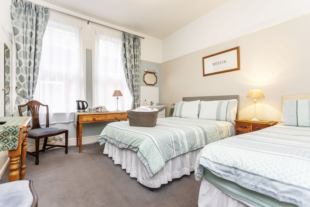 Standard Triple Room, Shared Bathroom photo 1