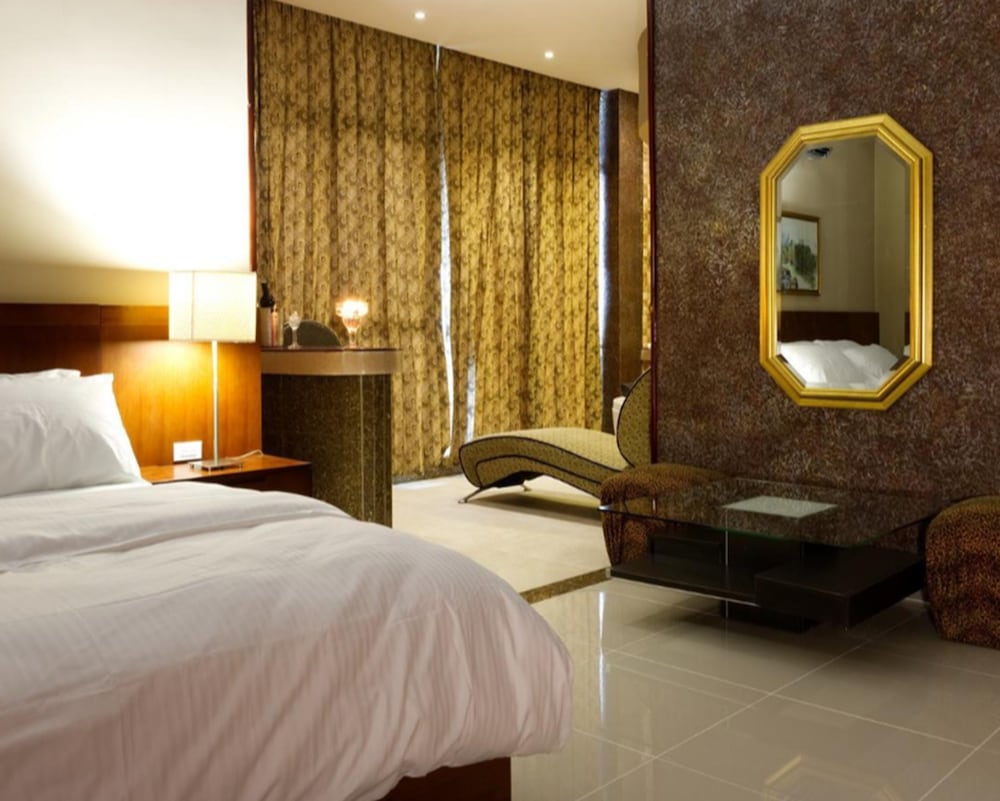 Presidential Suite, 1 King Bed, Non Smoking photo 2