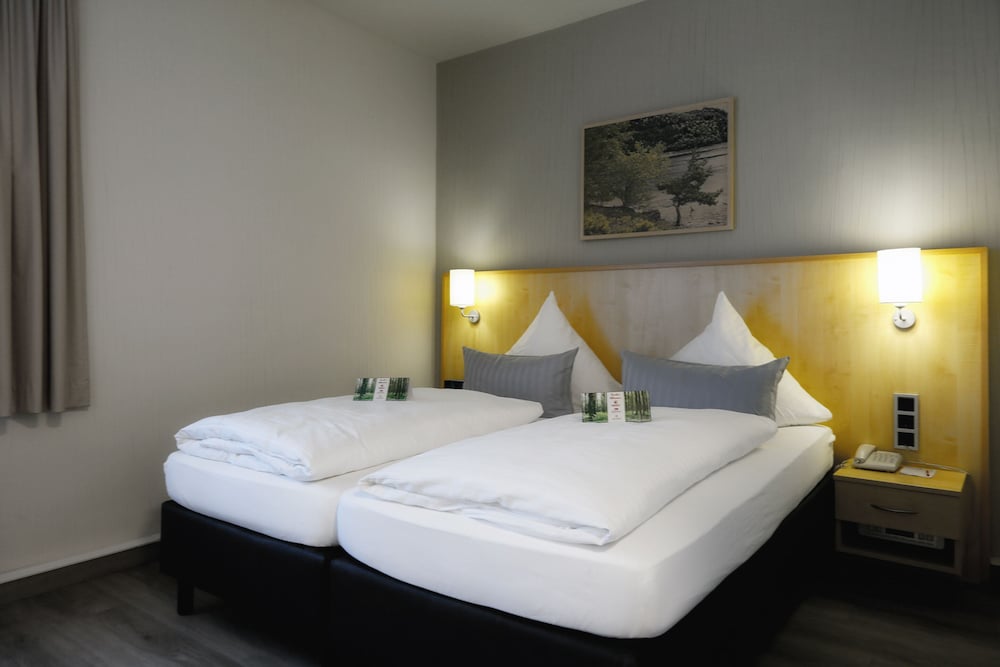 Comfort Double Room, 1 King Bed with Sofa bed photo 2
