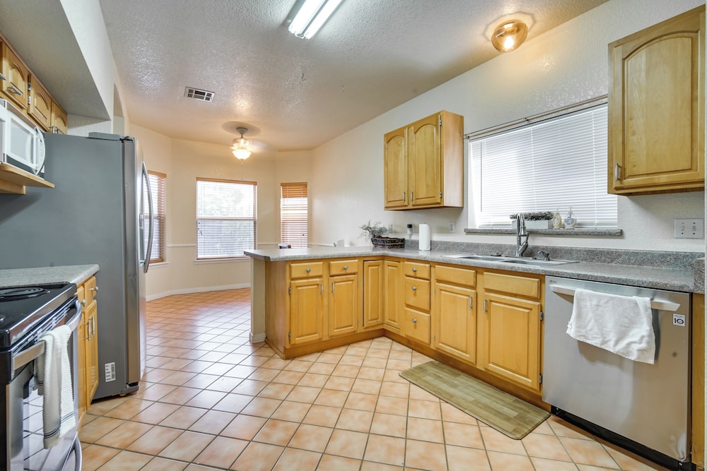 House (3 Bedrooms) photo 2