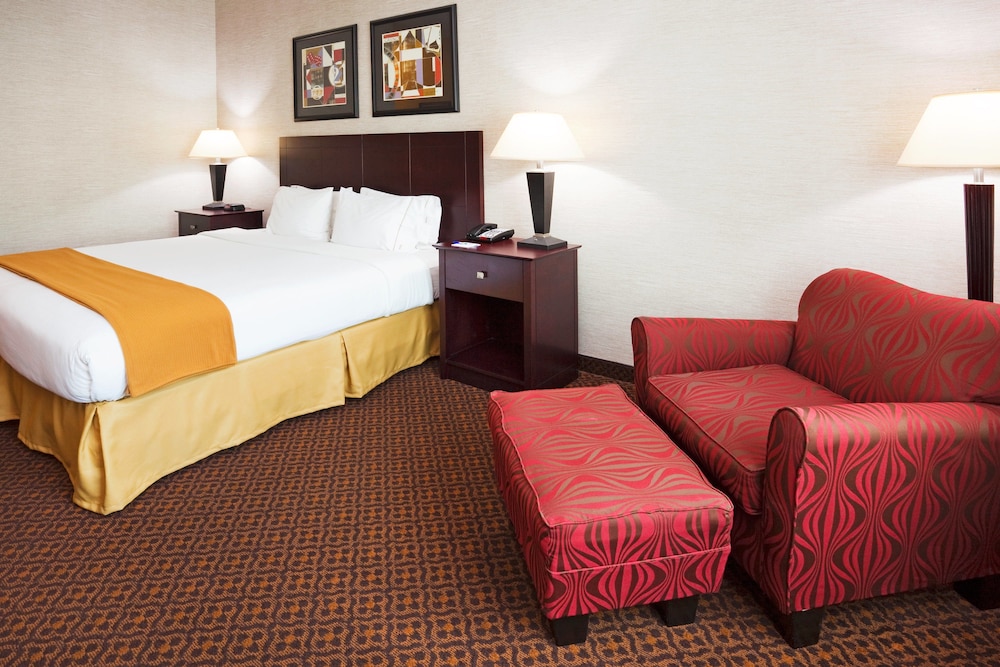 Standard Room, 1 King Bed (Extra Floor Space) - Photo 2