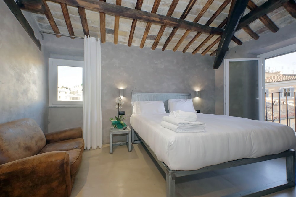 Deluxe Penthouse, City View, Tower (4° floor) photo 3