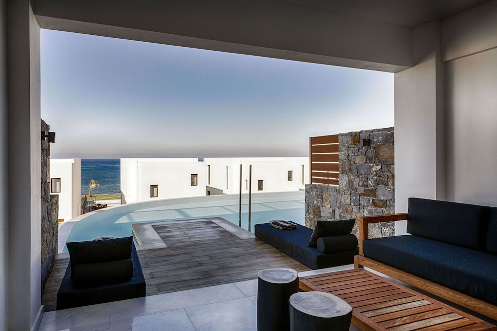 Luxury Room, Pool Access