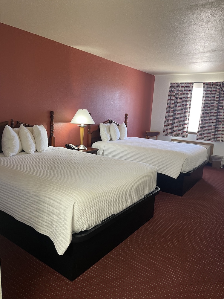 Double Room, 2 Queen Beds - Photo 4