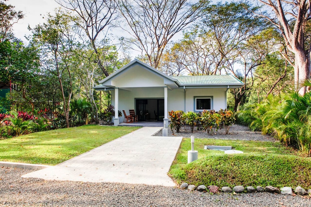 Family Villa, 2 Bedrooms, Garden View photo 2