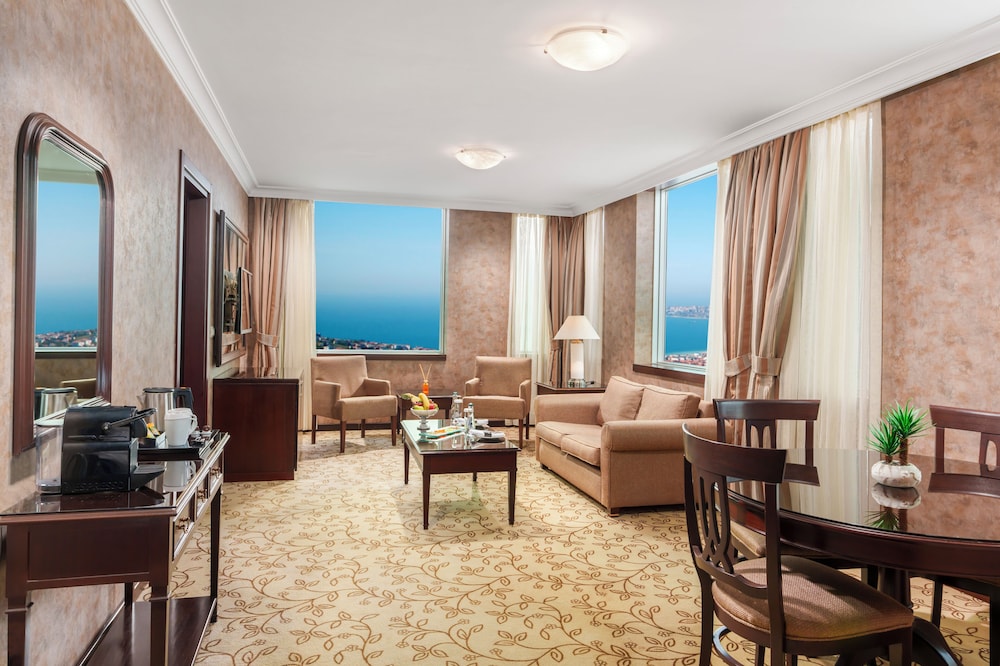 Executive Suite photo 3