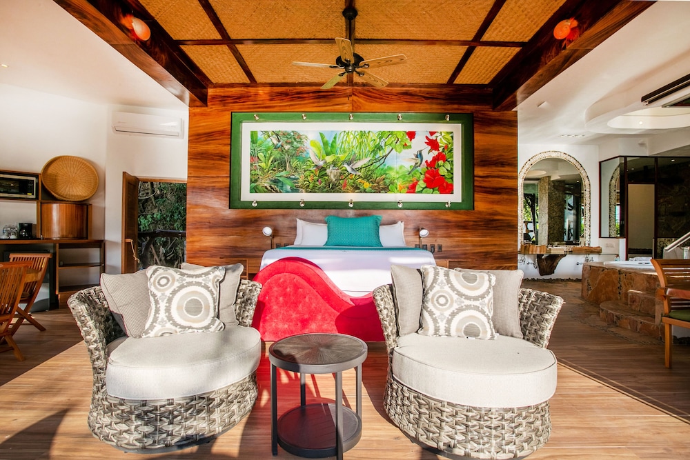 New Tower-hummingbird Love Nest Ocean View