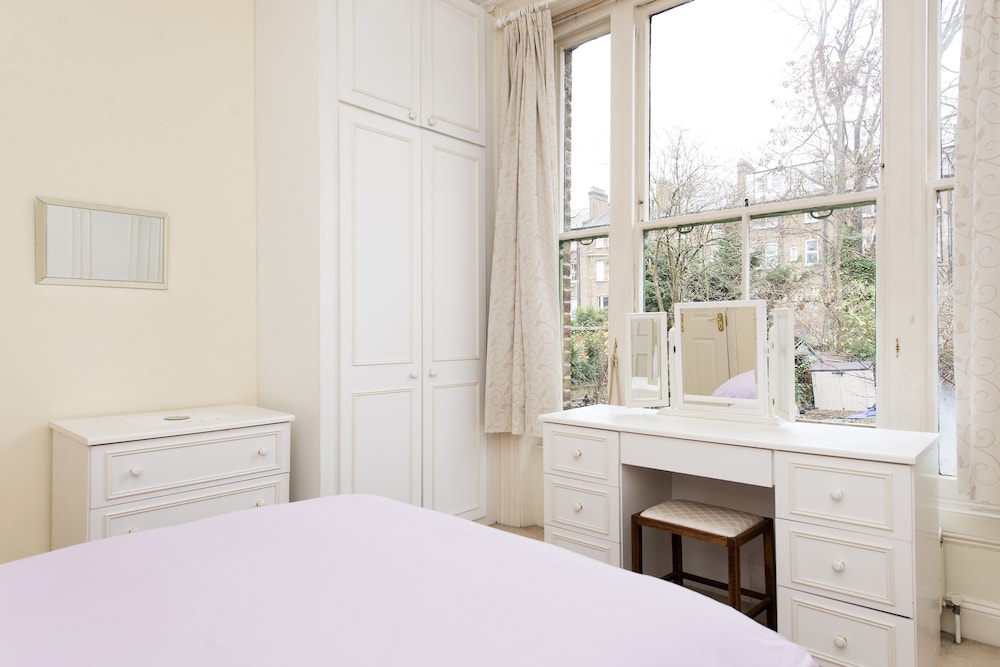 Premier Apartment, Multiple Beds, Non Smoking, Garden View photo 2