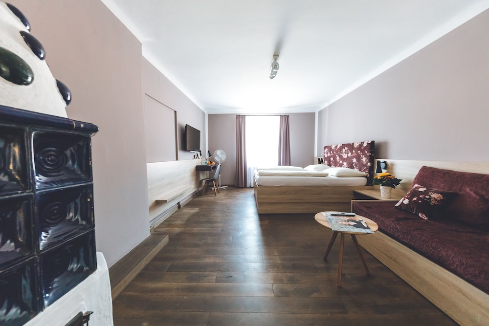 Deluxe Double Room (Plus) - Photo 7