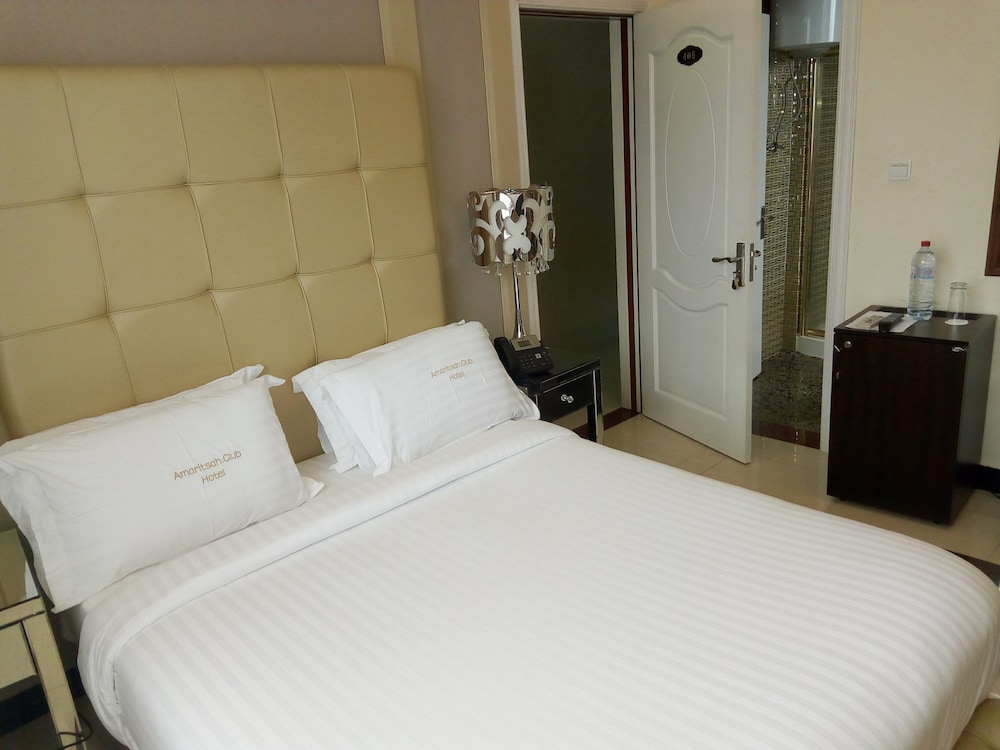 Standard Double Room photo 3