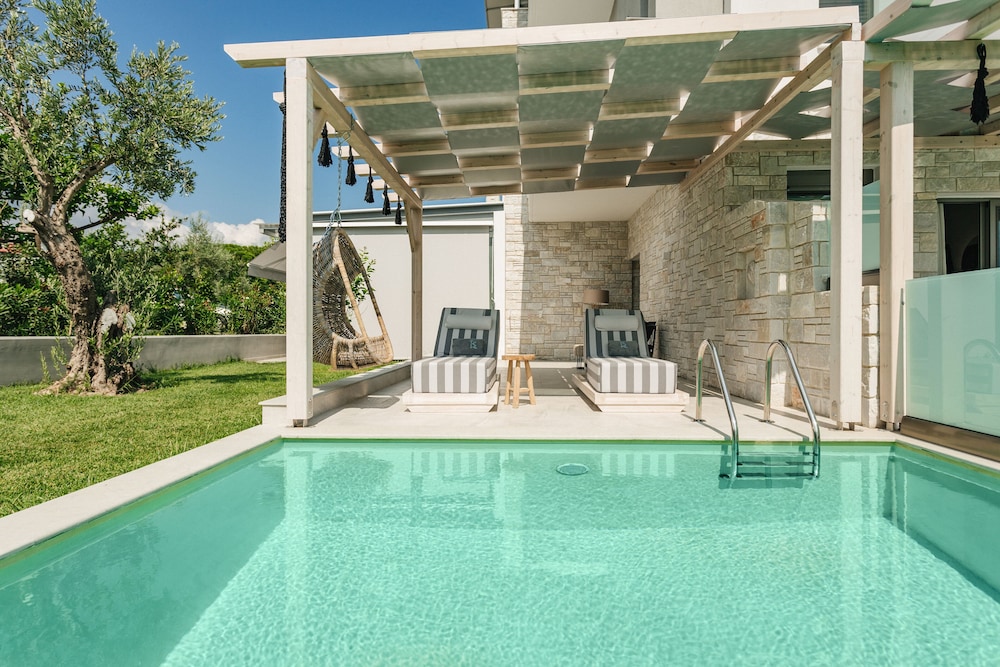 Triple Suite, Private Pool photo 3