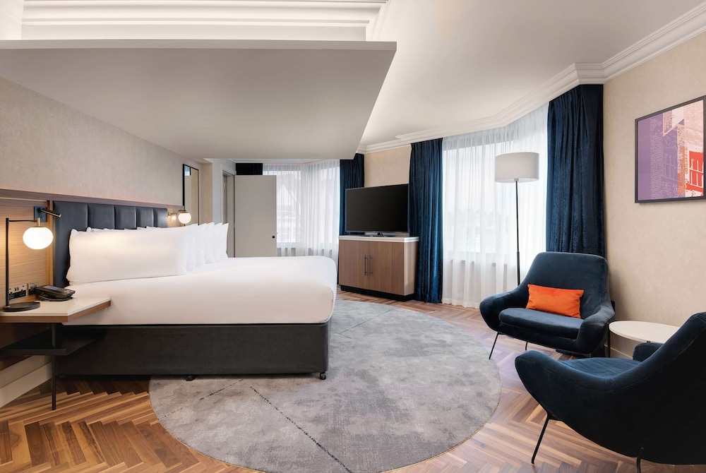 Suite (Octagon)