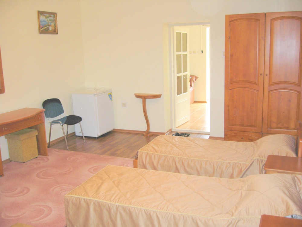 Economy Quadruple Room, Shared Bathroom