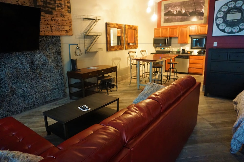Penthouse - Photo 5