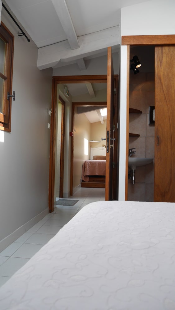 Family Room - Photo 5
