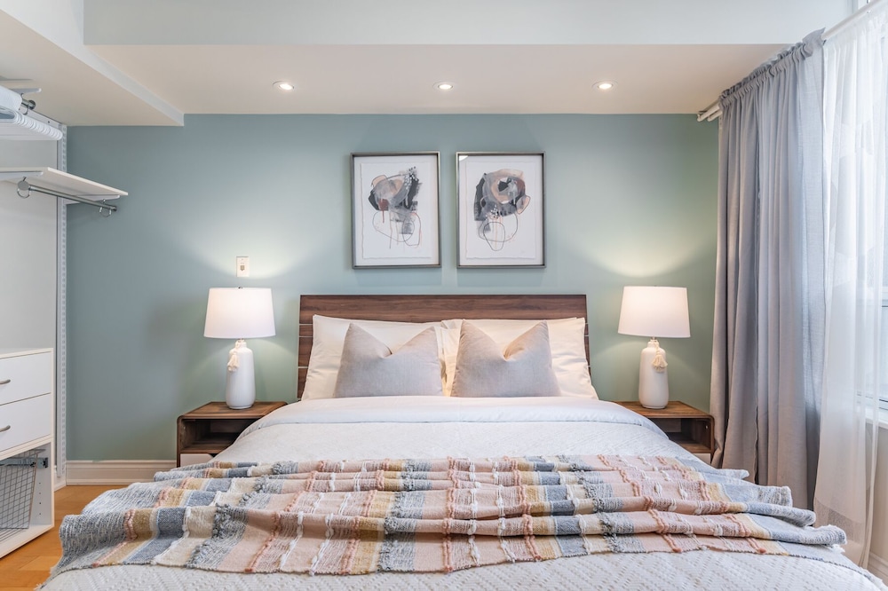 Signature Condo