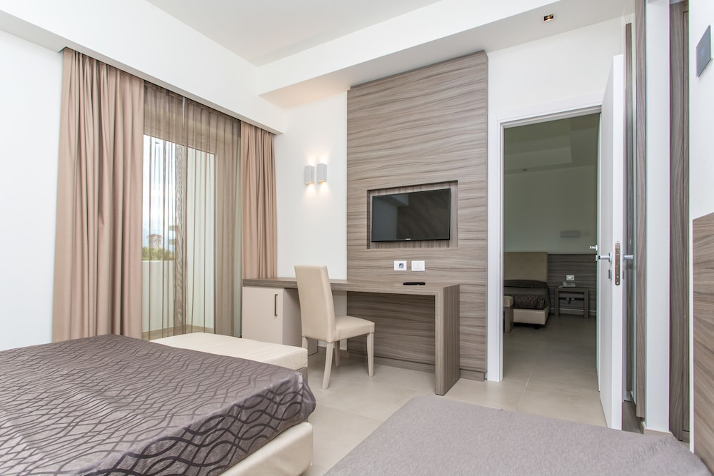Panoramic Double or Twin Room, Sea View photo 3