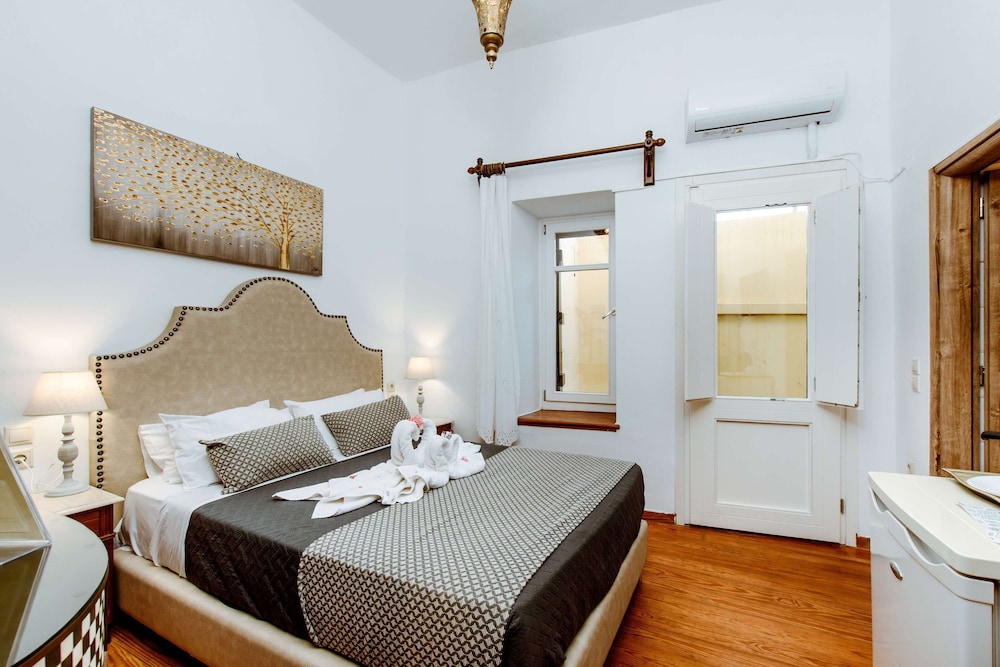 Double Room - Photo 36