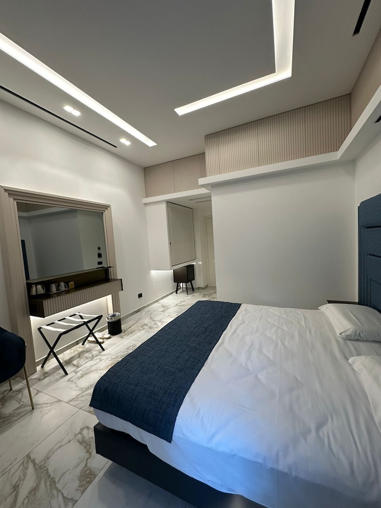 Exclusive Triple Room