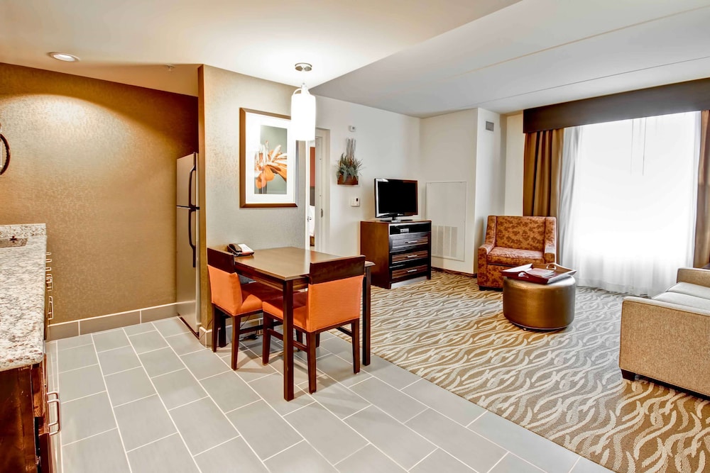 Suite, 2 Bedrooms, Non Smoking photo 2