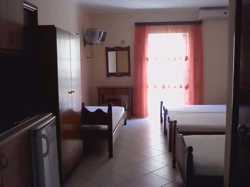 Studio (Ground Floor)