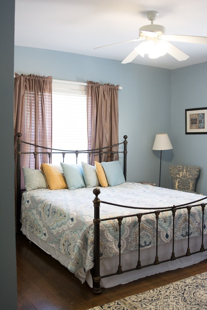 Forth Worth Room