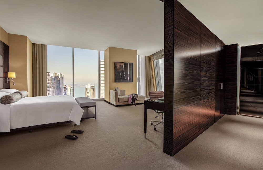 Penthouse, 3 Bedrooms, City View (with Maid Room)