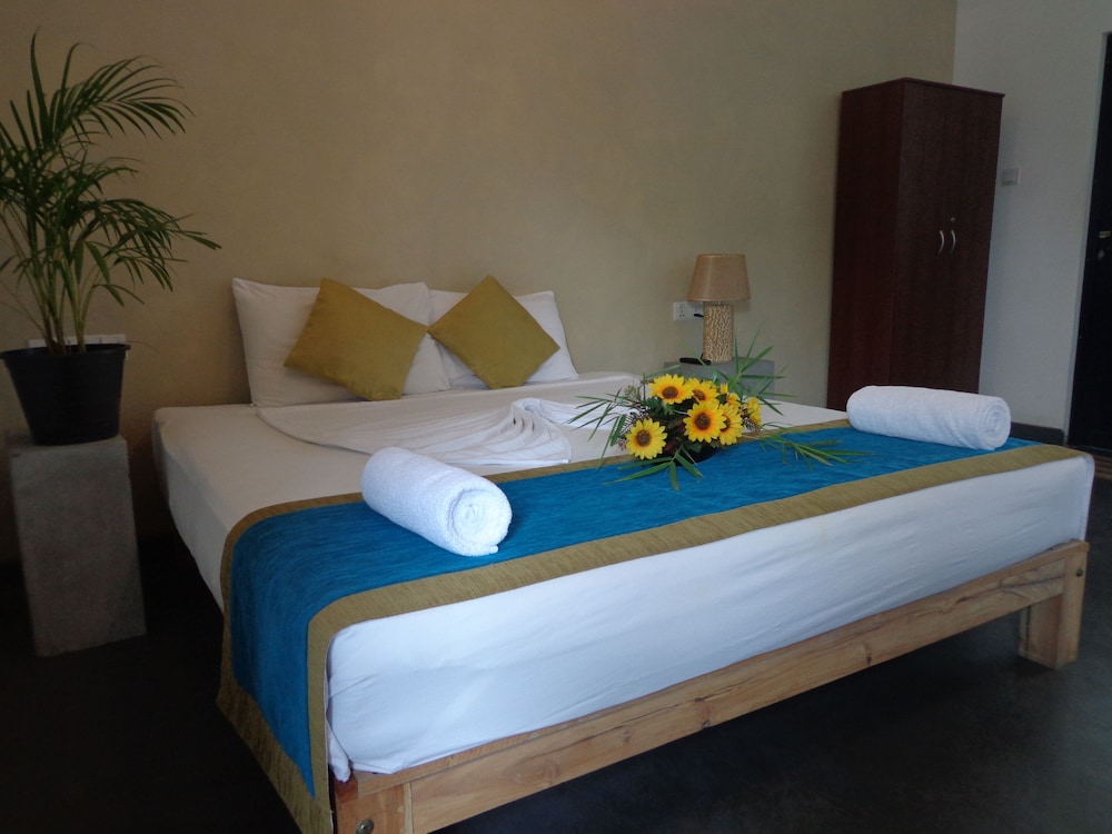 Luxury Room, 3 Bedrooms, Smoking, Beach View