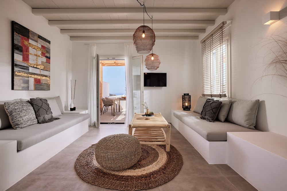 Family Suite With Sea View photo 1