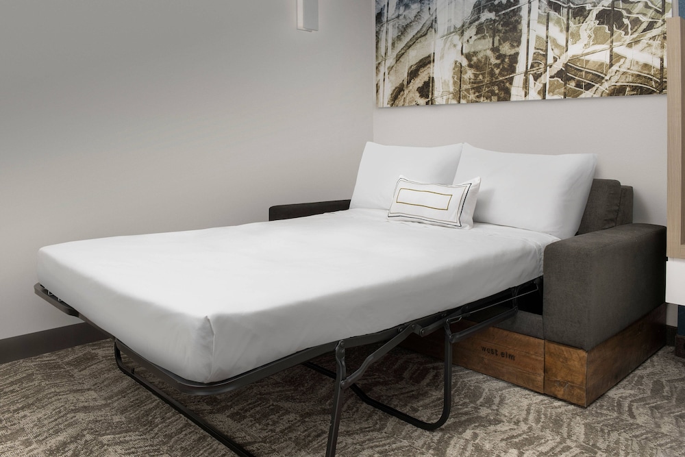 Suite, Multiple Beds - Photo 3