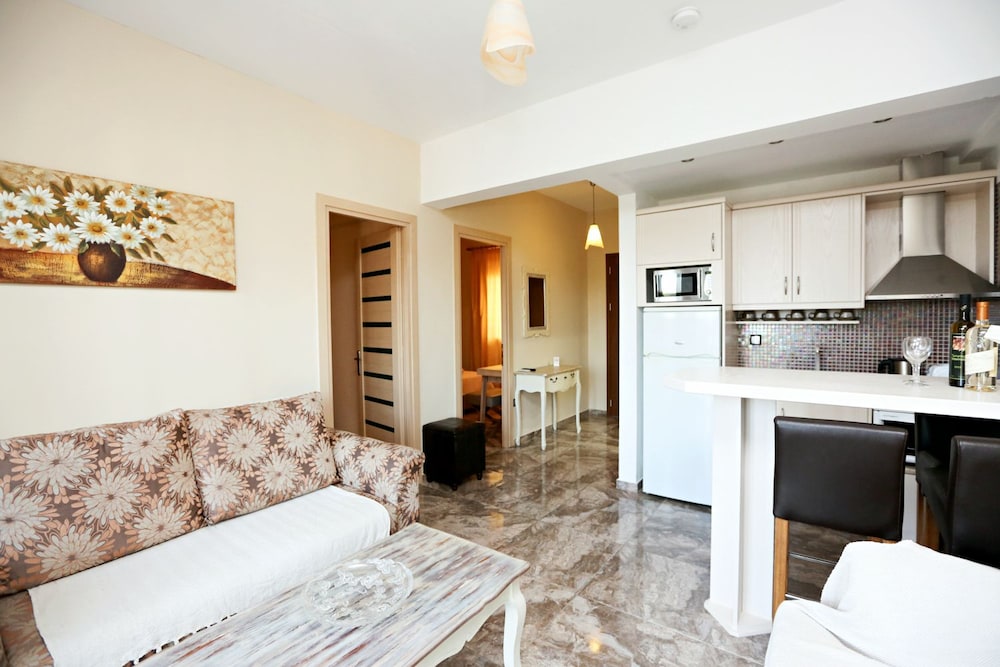 Apartment, 2 Bedrooms - Photo 3
