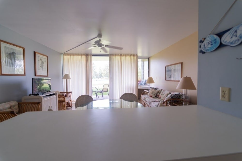 Condo, 1 Bedroom photo 3