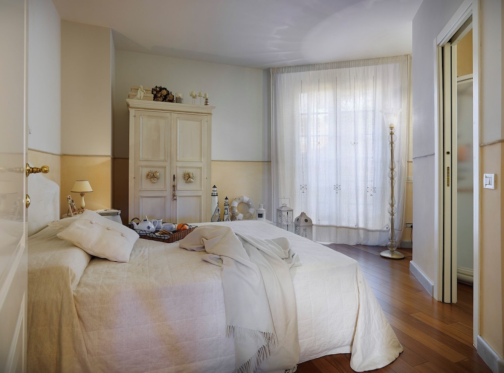 Villa photo 2