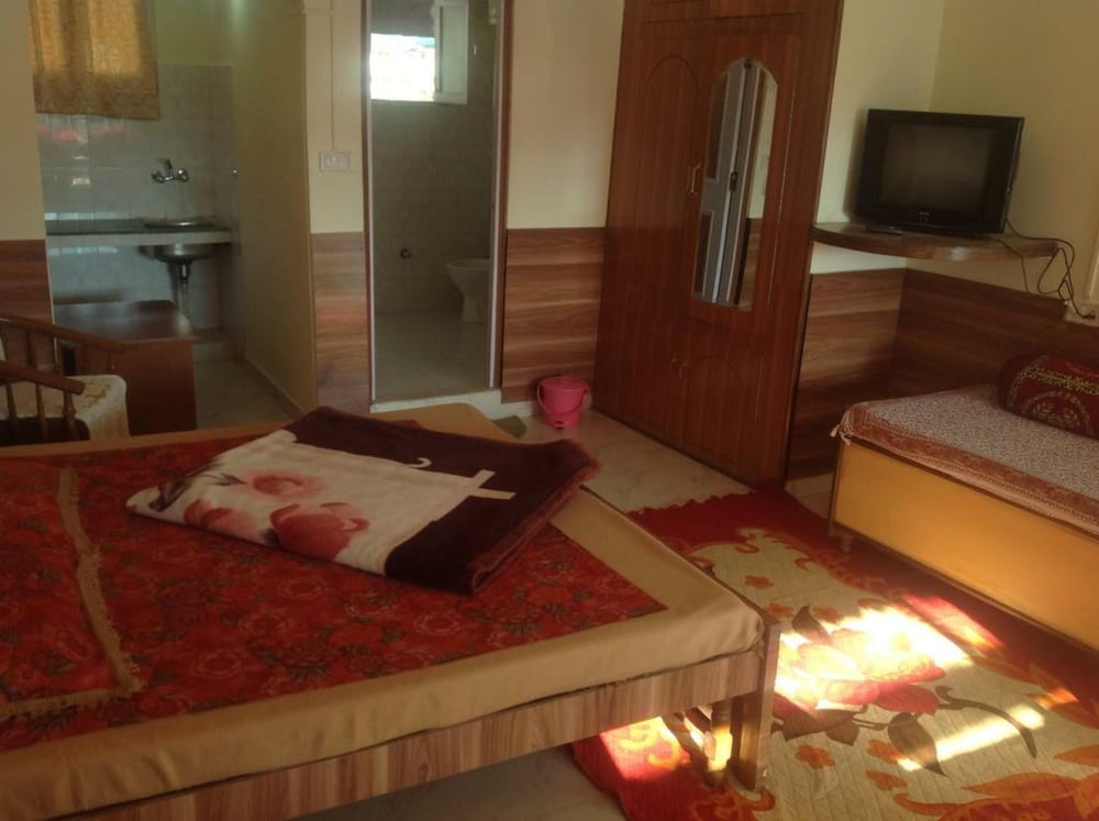 Family Room - Photo 3