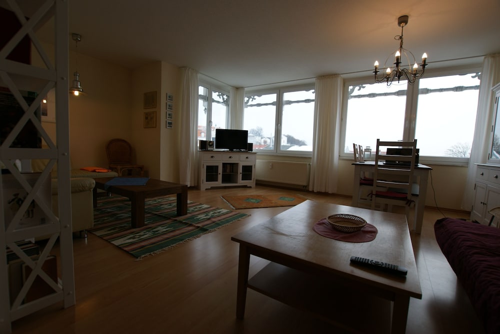 Apartment (No. 209) photo 2