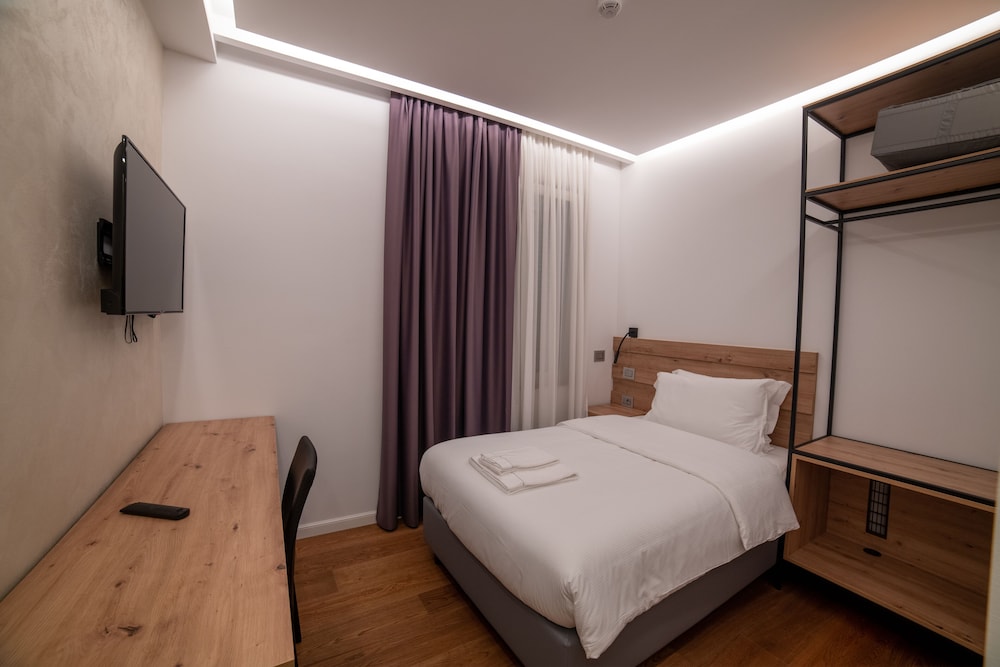 Classic Single Room