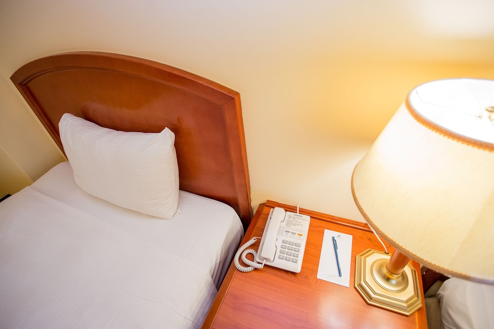 Standard Twin Room - Photo 3