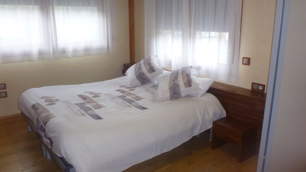 Grand Quadruple Room photo 3