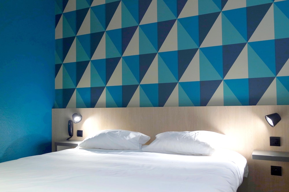 Classic Double Room, 1 Queen Bed - Photo 10