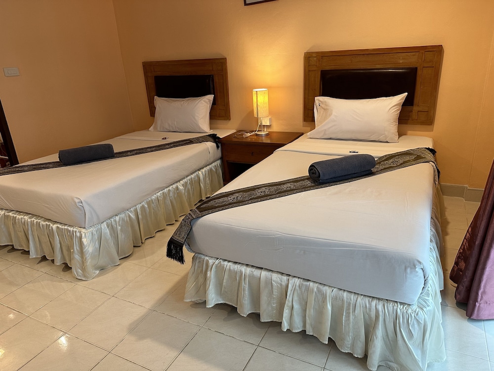 Twin Room - Photo 6