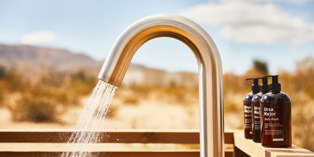 Suite (Vista Airstream Outdoor Shower) - Photo 1
