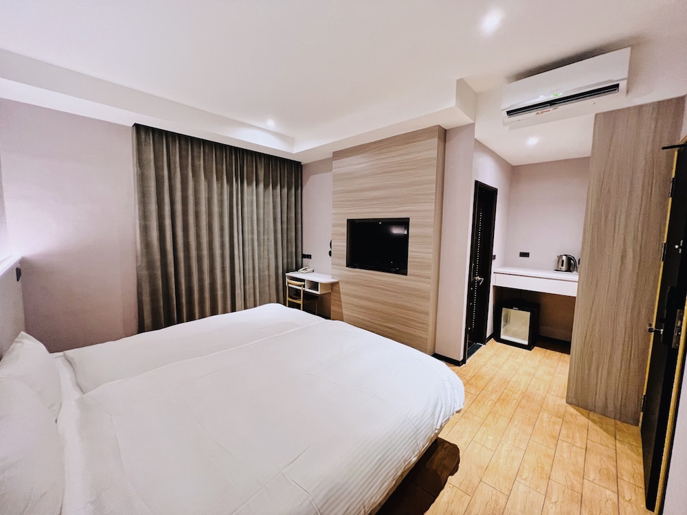 Elite Room