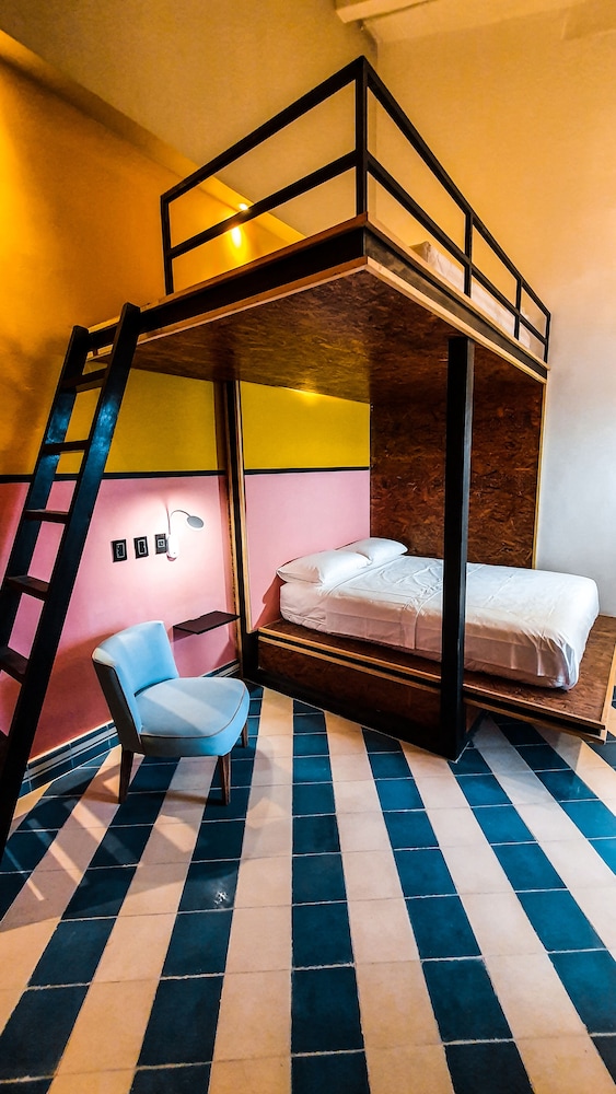 Standard Room, Multiple Beds photo 3